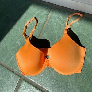 Victoria’s Secret Uplift Semi-Demi Bra